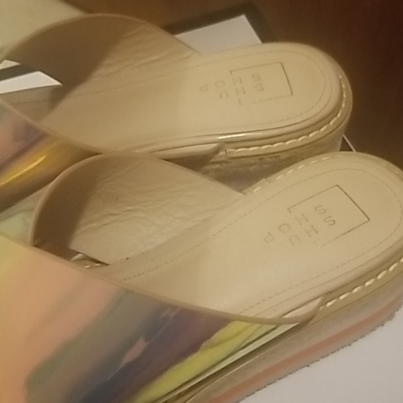 Sandals - Picture 3 of 4